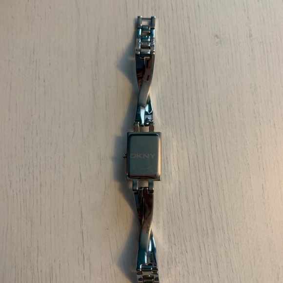 Watches - Picture 15 of 16